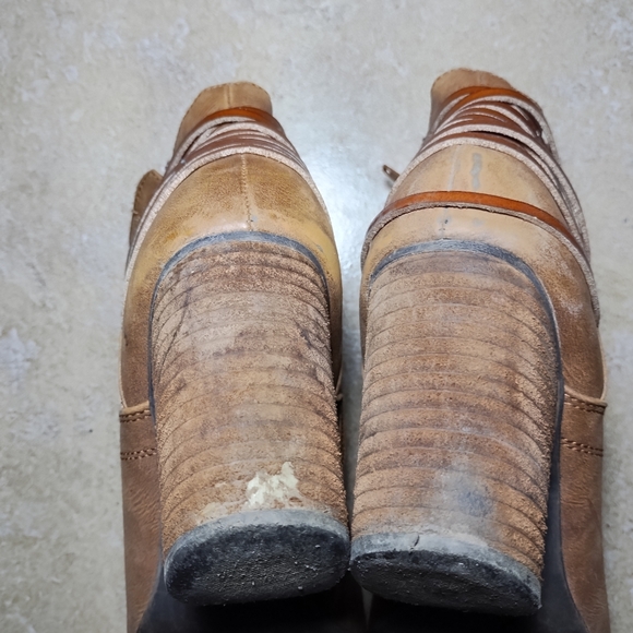 Madden Girl Faux Suede Western Style Bootie Size 7 - Picture 9 of 15